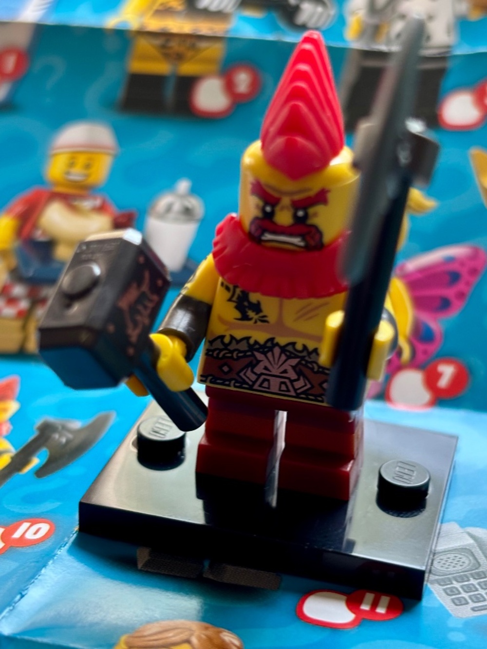 LEGO SERIES 17 "Battle Dwarf" col295 with stand, pamphlet & accessories.